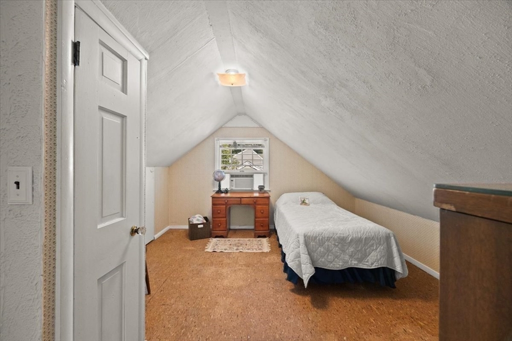 51 Temple Rd