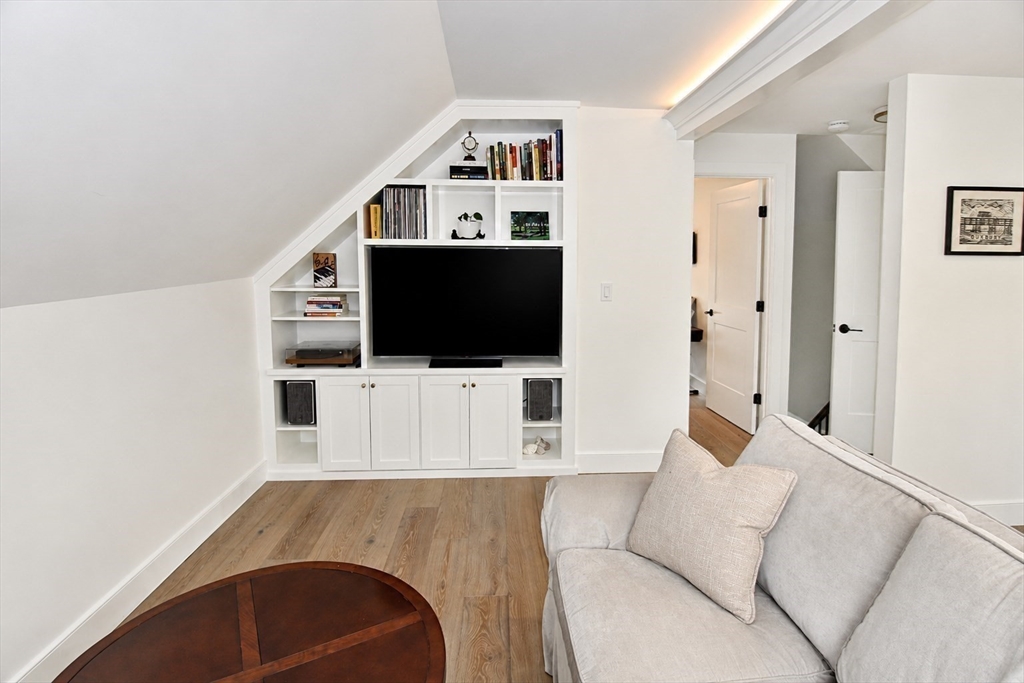 302 Pine Street # 2