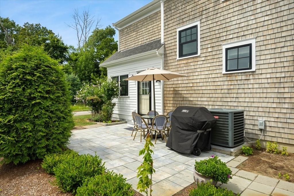 220 Center Street # 17