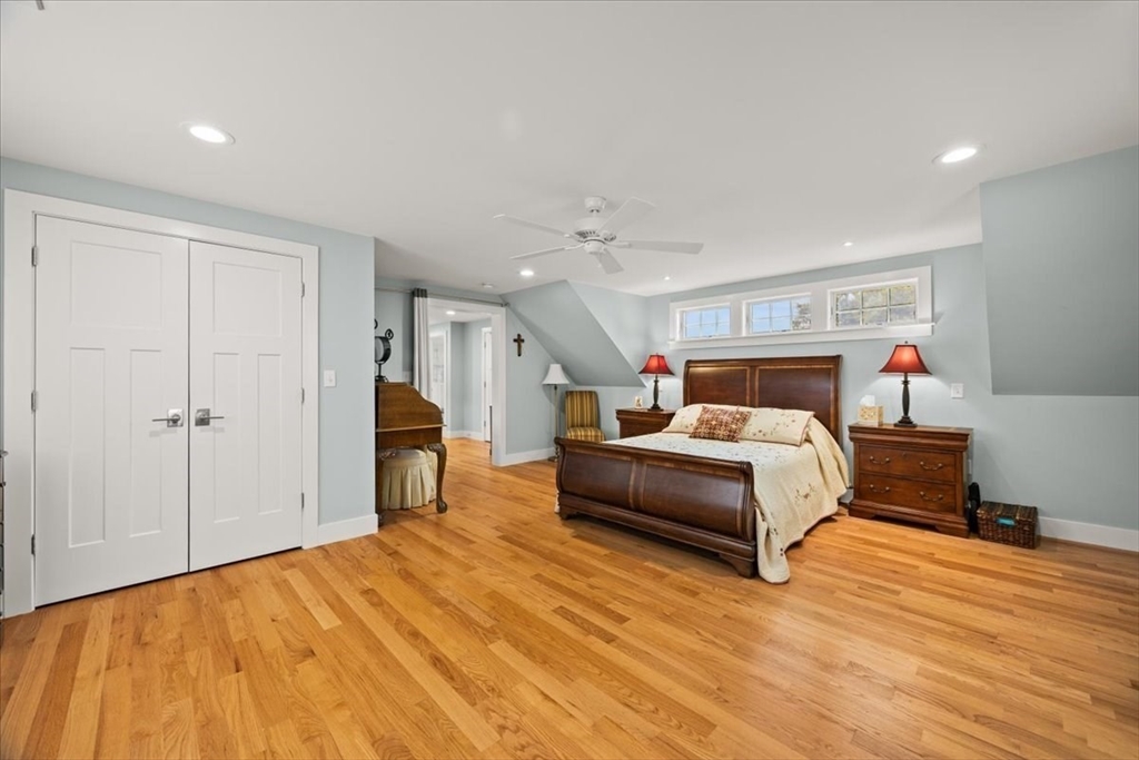 220 Center Street # 17