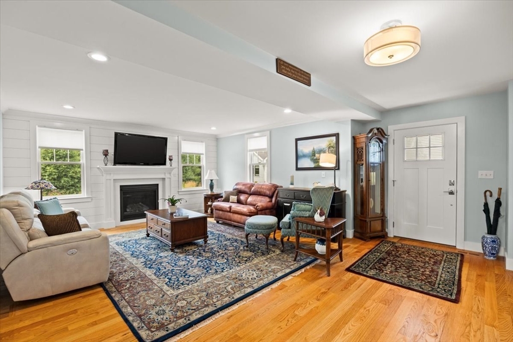 220 Center Street # 17