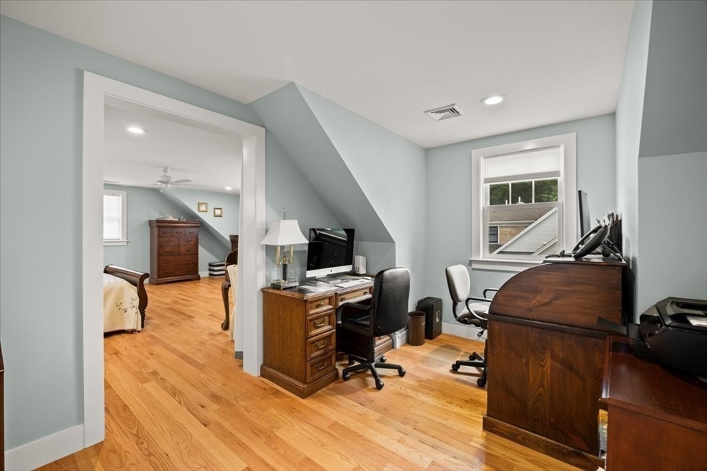 220 Center Street # 17