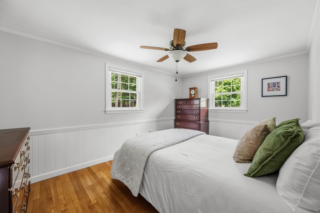 279 Center St