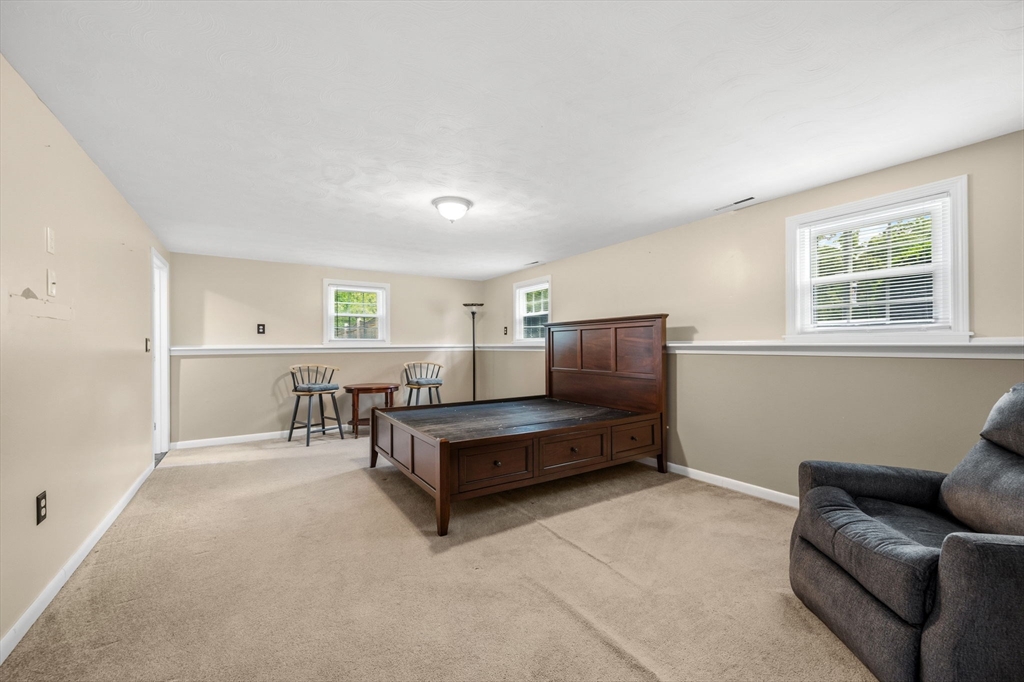 279 Center St