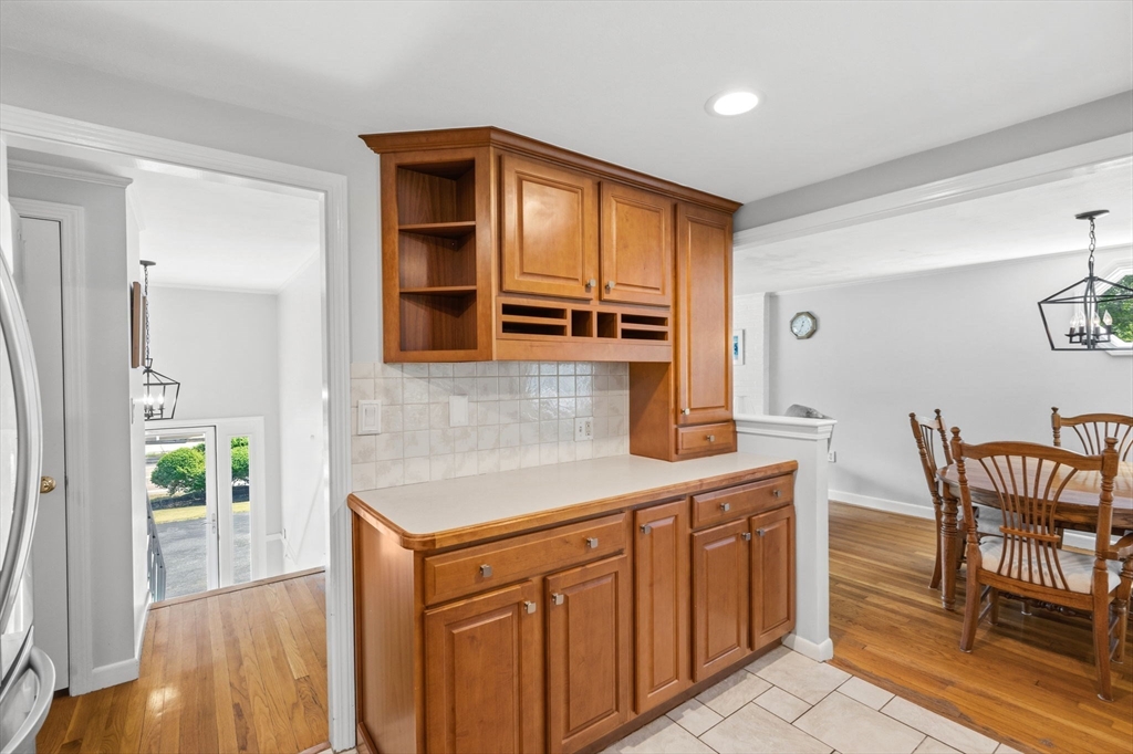 279 Center St