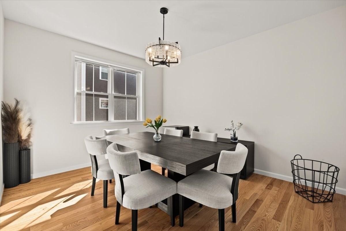 18 Oxbow Rd # 1 Unit: 12-1