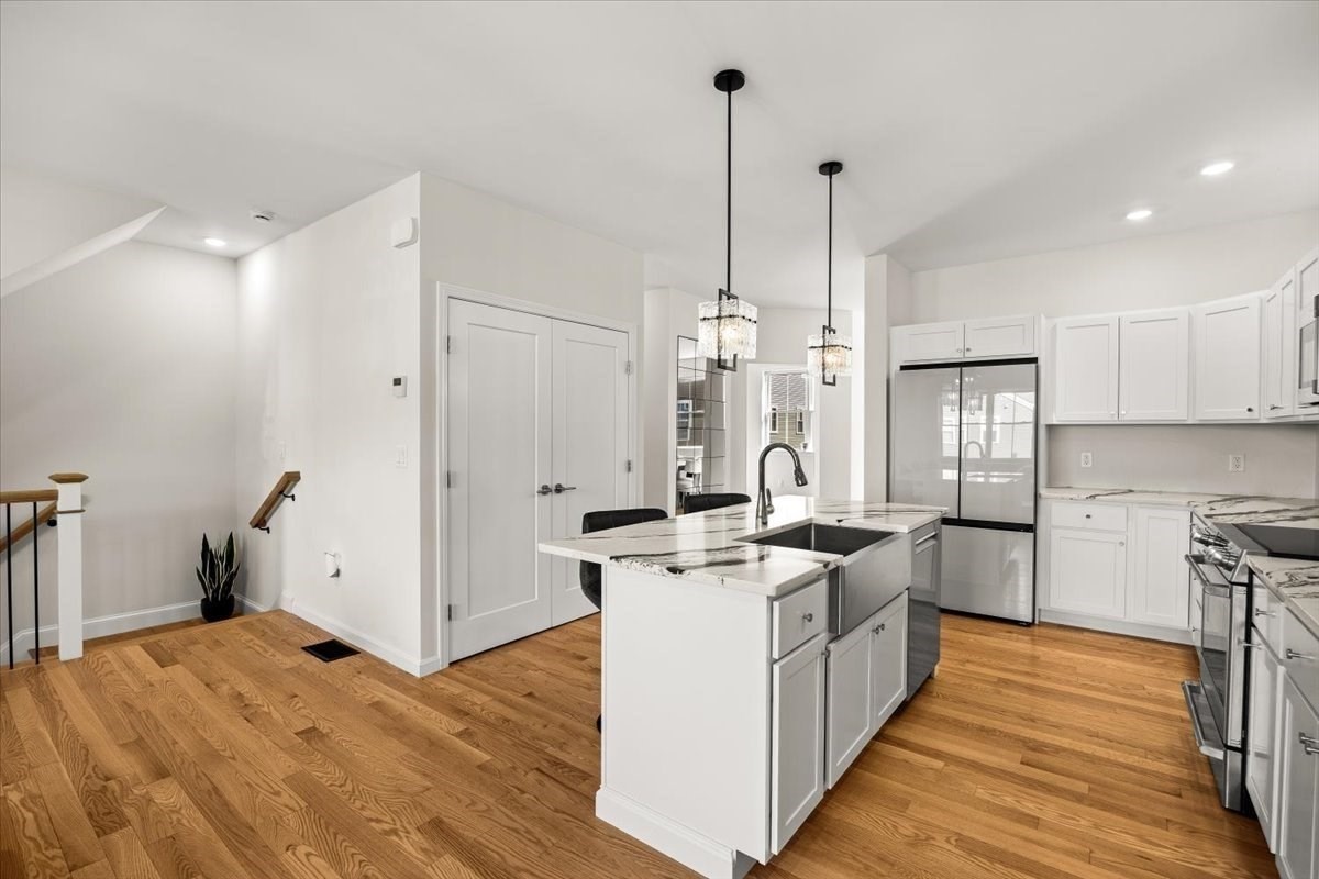 18 Oxbow Rd # 1 Unit: 12-1
