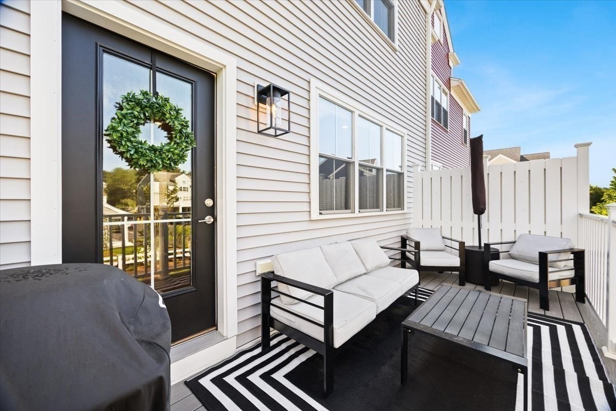 18 Oxbow Rd # 1 Unit: 12-1