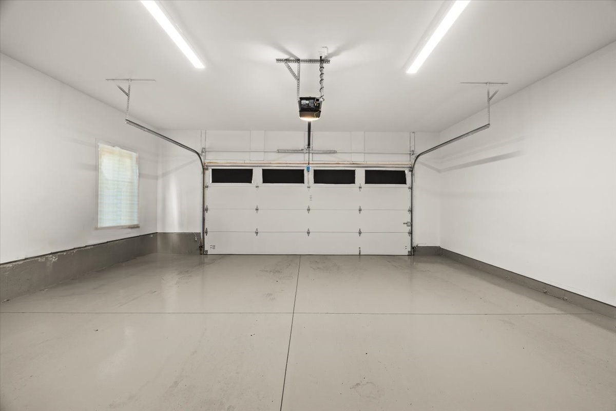 18 Oxbow Rd # 1 Unit: 12-1