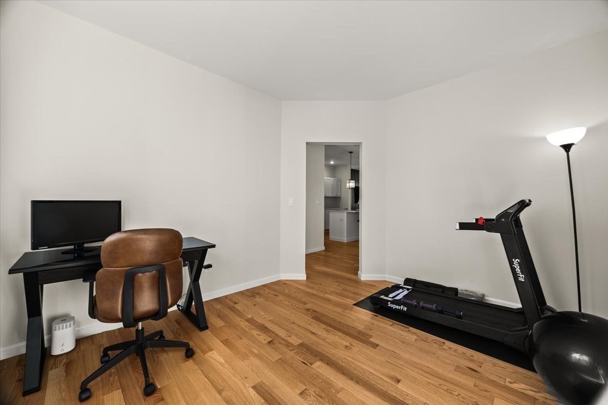 18 Oxbow Rd # 1 Unit: 12-1