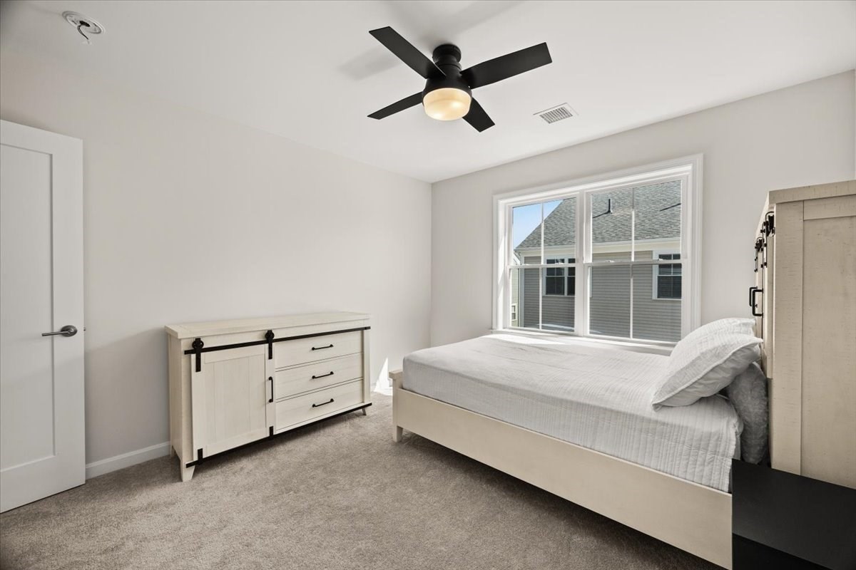 18 Oxbow Rd # 1 Unit: 12-1