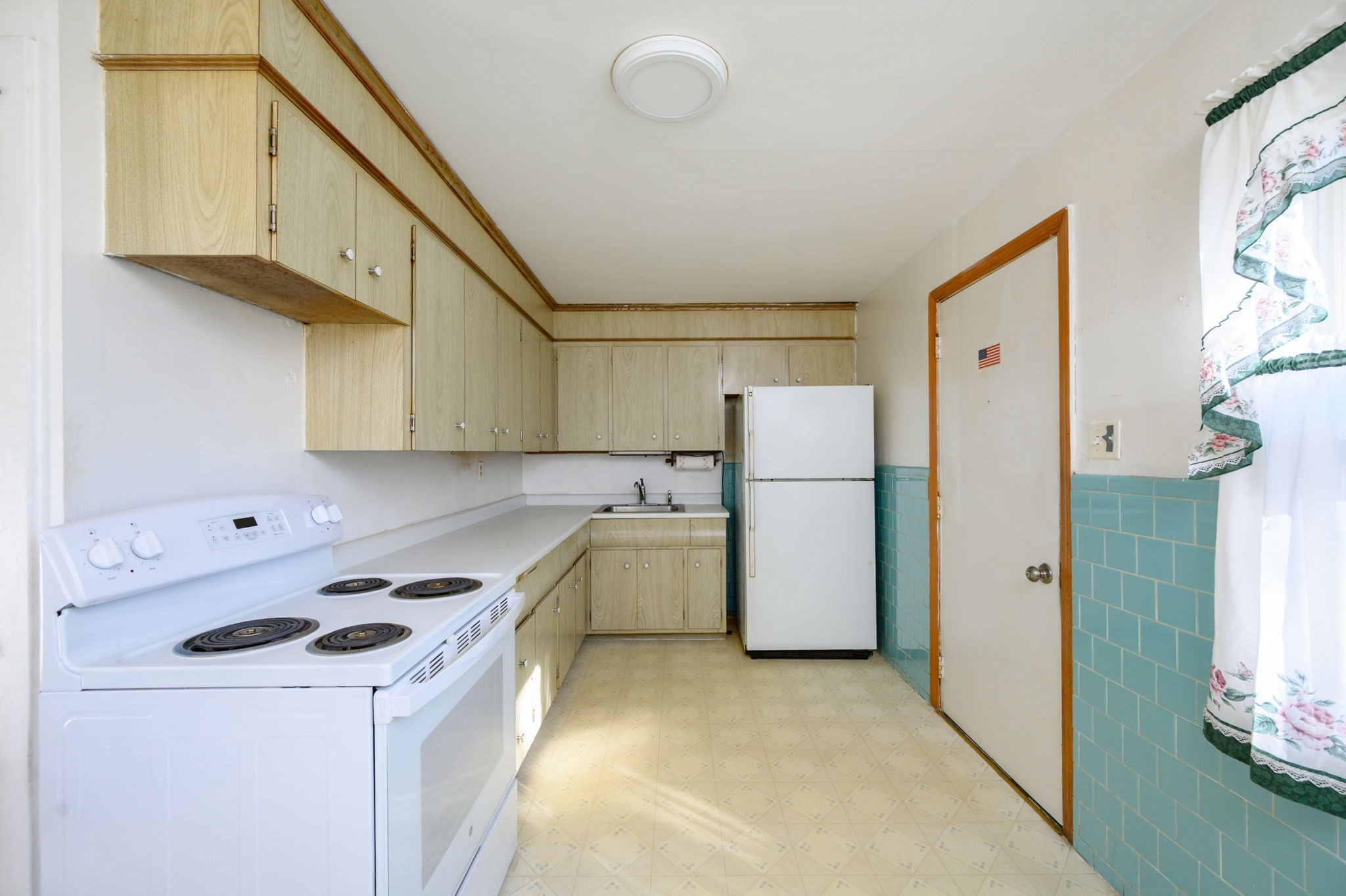 13 Hemlock Rd