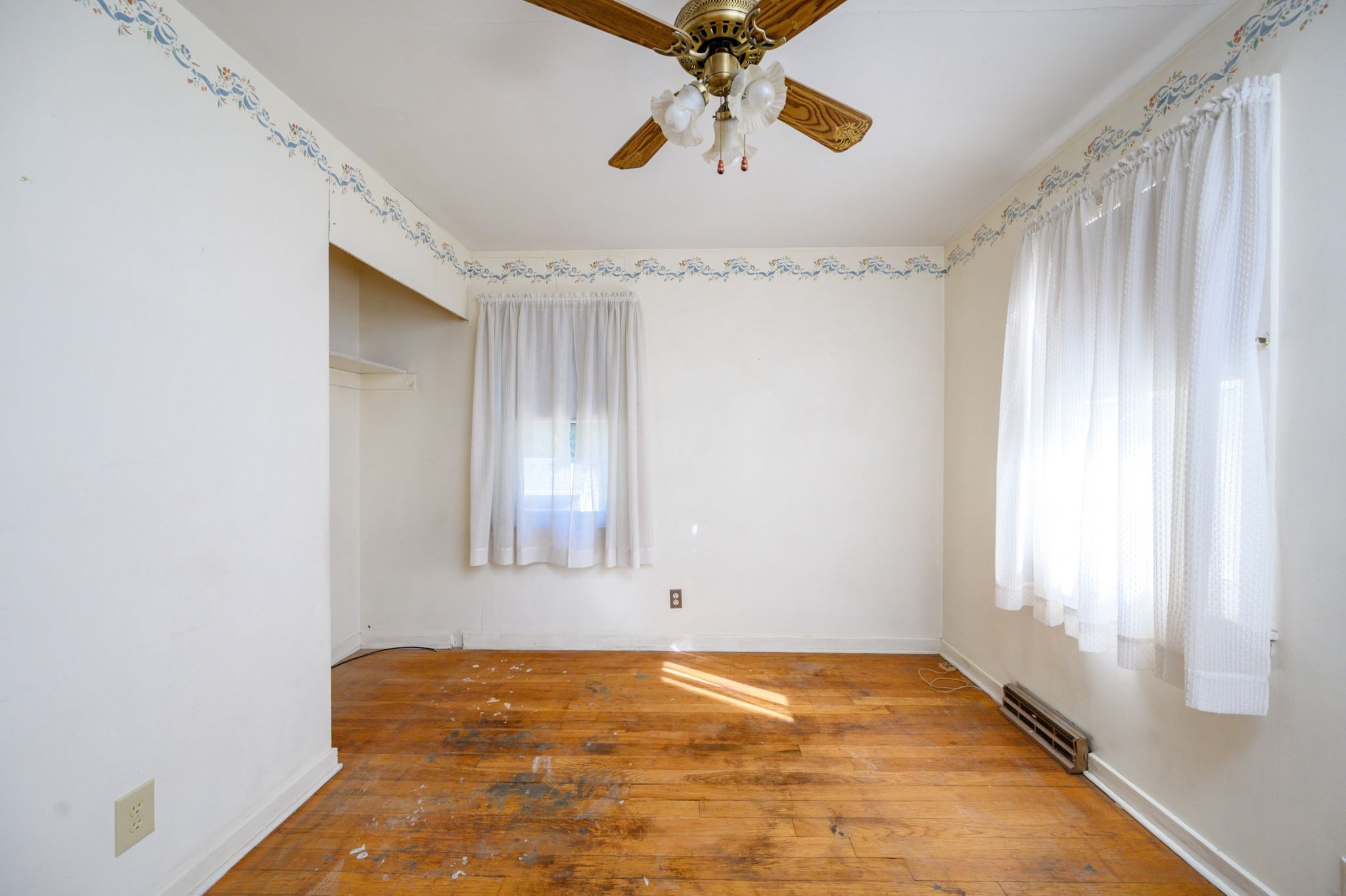 13 Hemlock Rd
