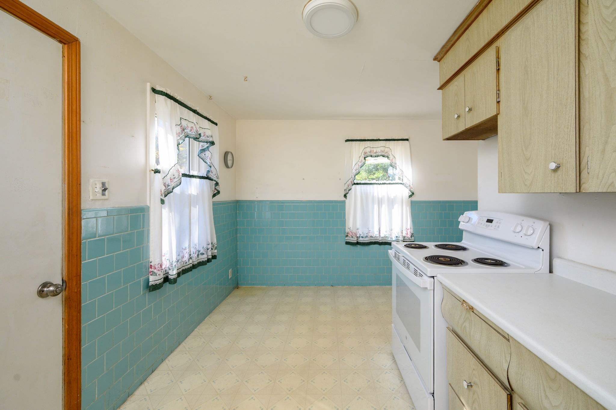 13 Hemlock Rd