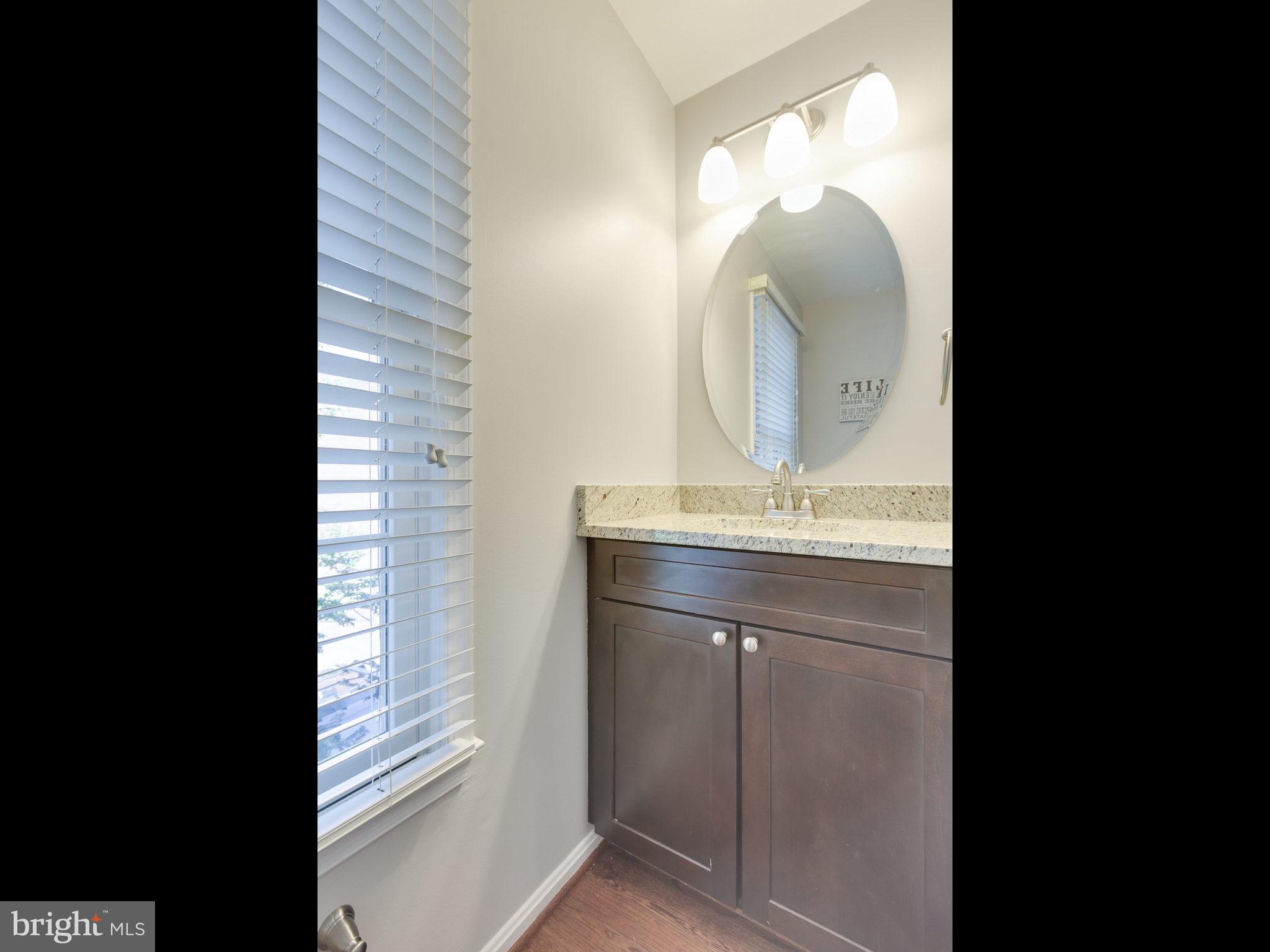 27 CARRIAGE HOUSE CIRCLE