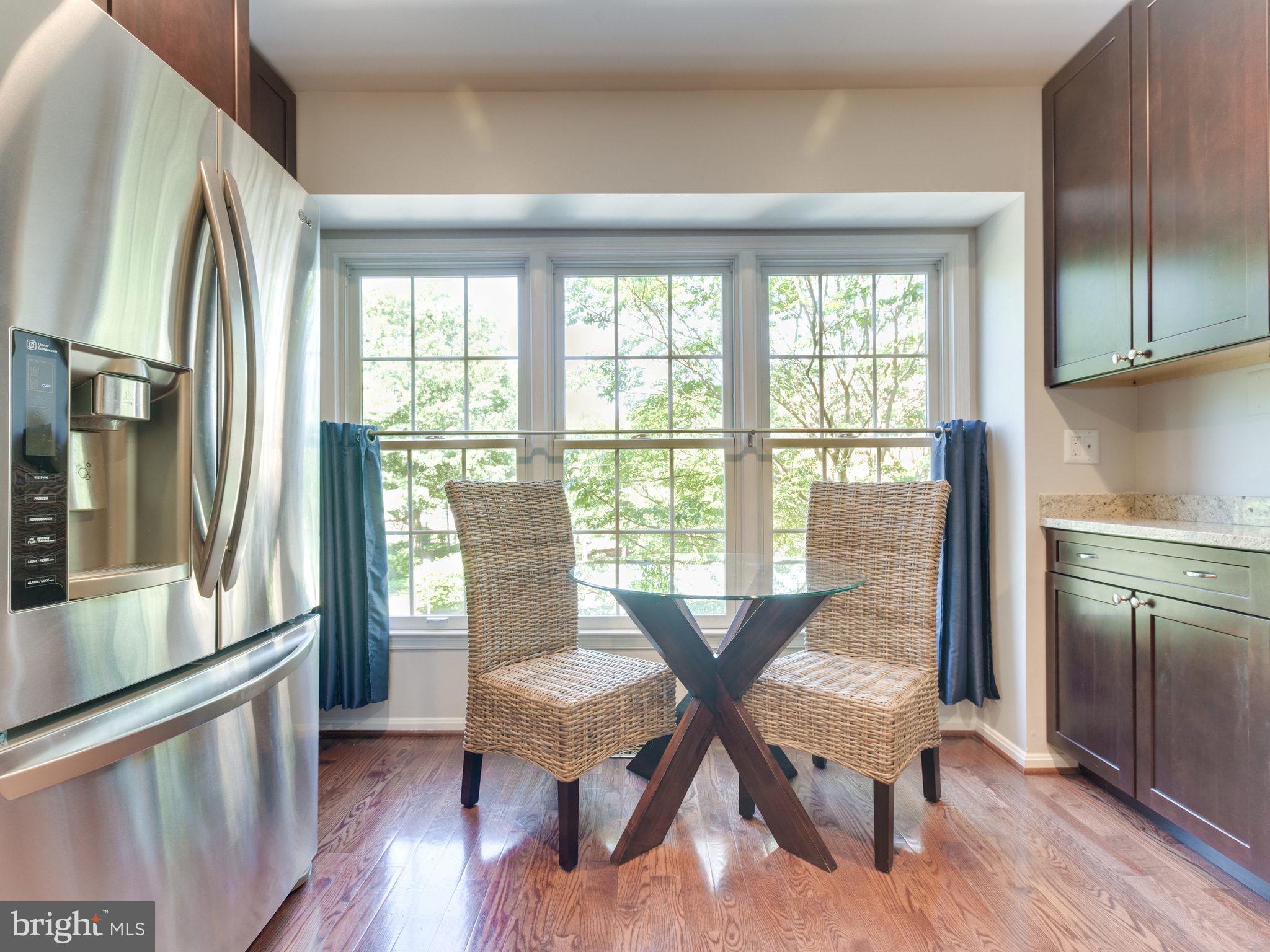 27 CARRIAGE HOUSE CIRCLE