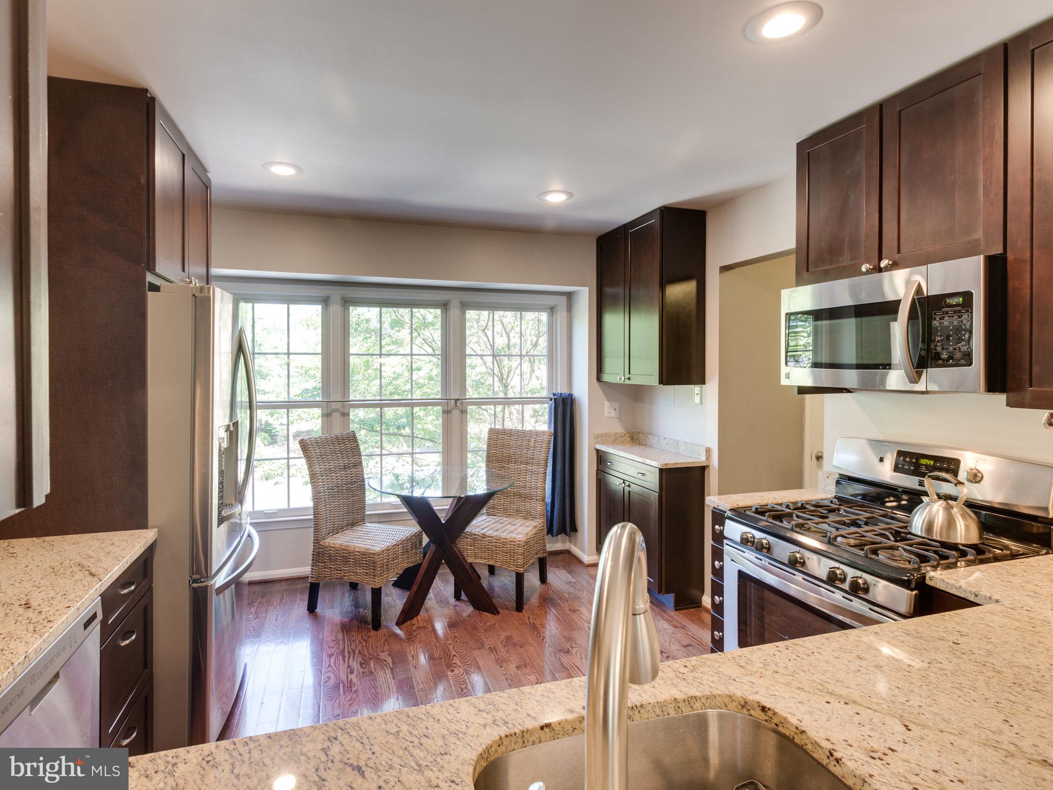 27 CARRIAGE HOUSE CIRCLE