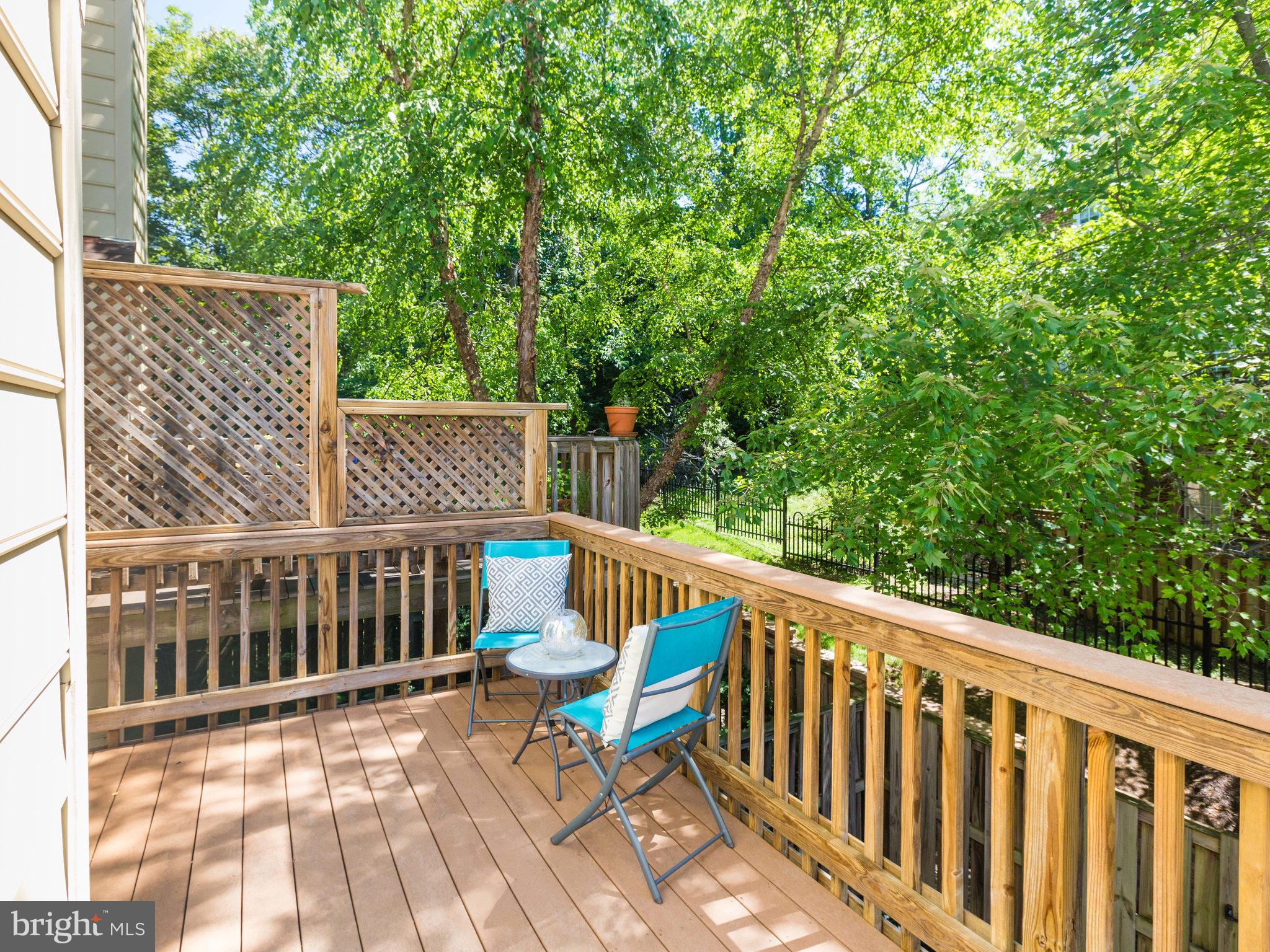 27 CARRIAGE HOUSE CIRCLE