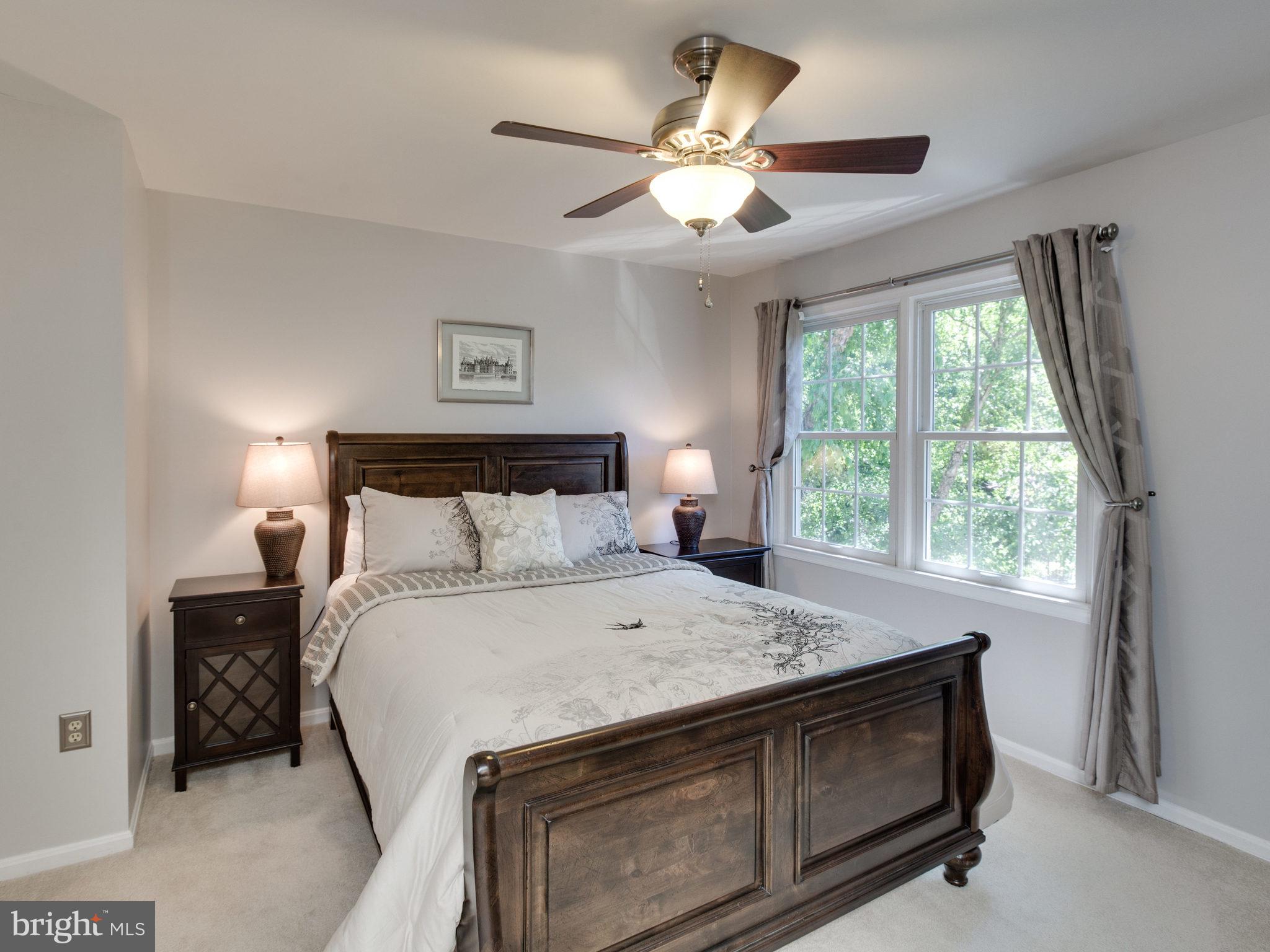 27 CARRIAGE HOUSE CIRCLE