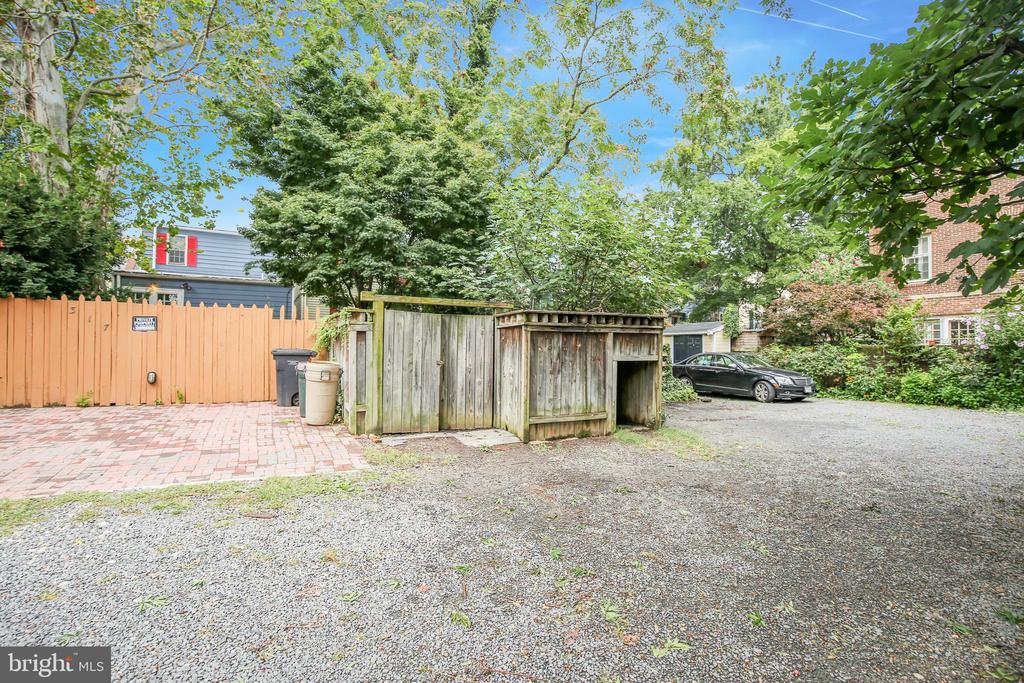 319 N SAINT ASAPH STREET N