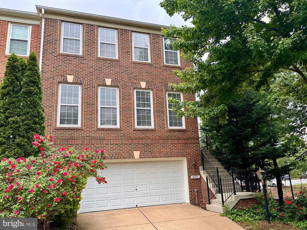 4650 LATROBE PLACE