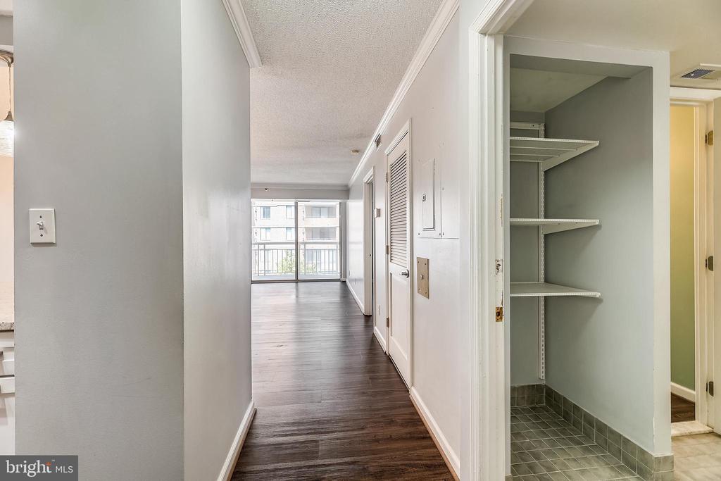 1200 BRADDOCK PLACE 610