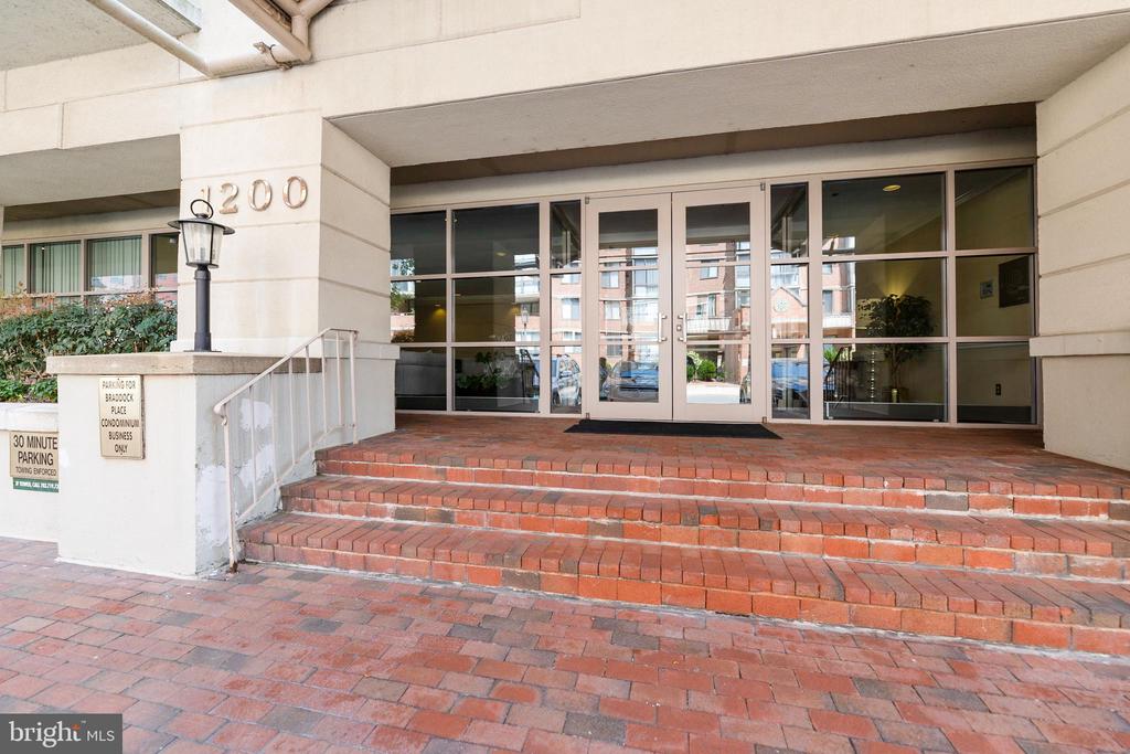 1200 BRADDOCK PLACE 610