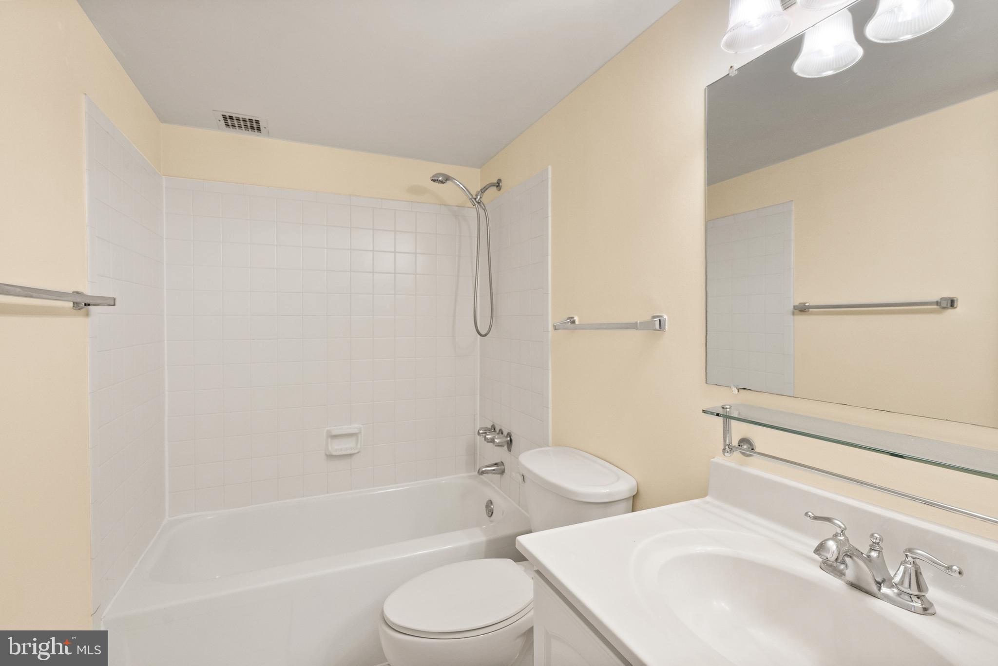 200 N PICKETT STREET N 1515