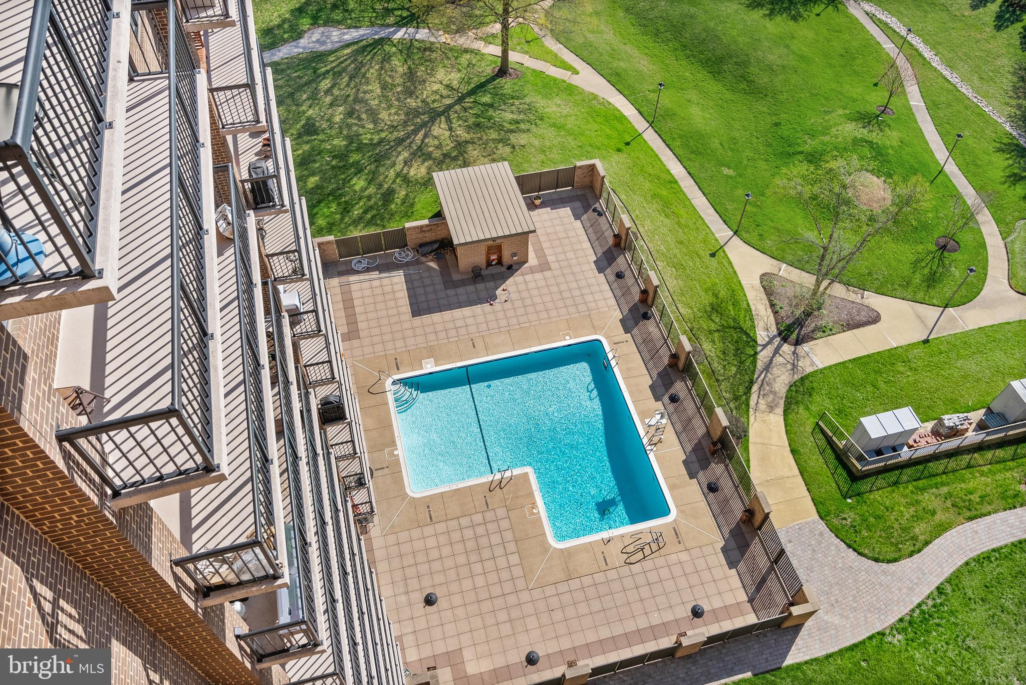 200 N PICKETT STREET N 1515