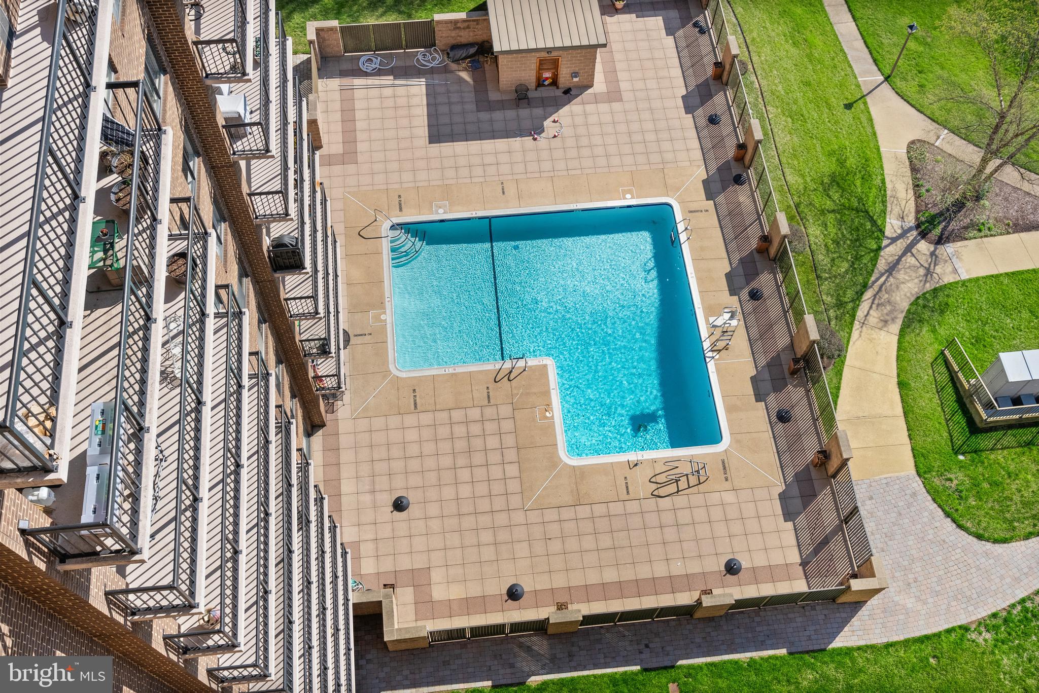 200 N PICKETT STREET N 1515