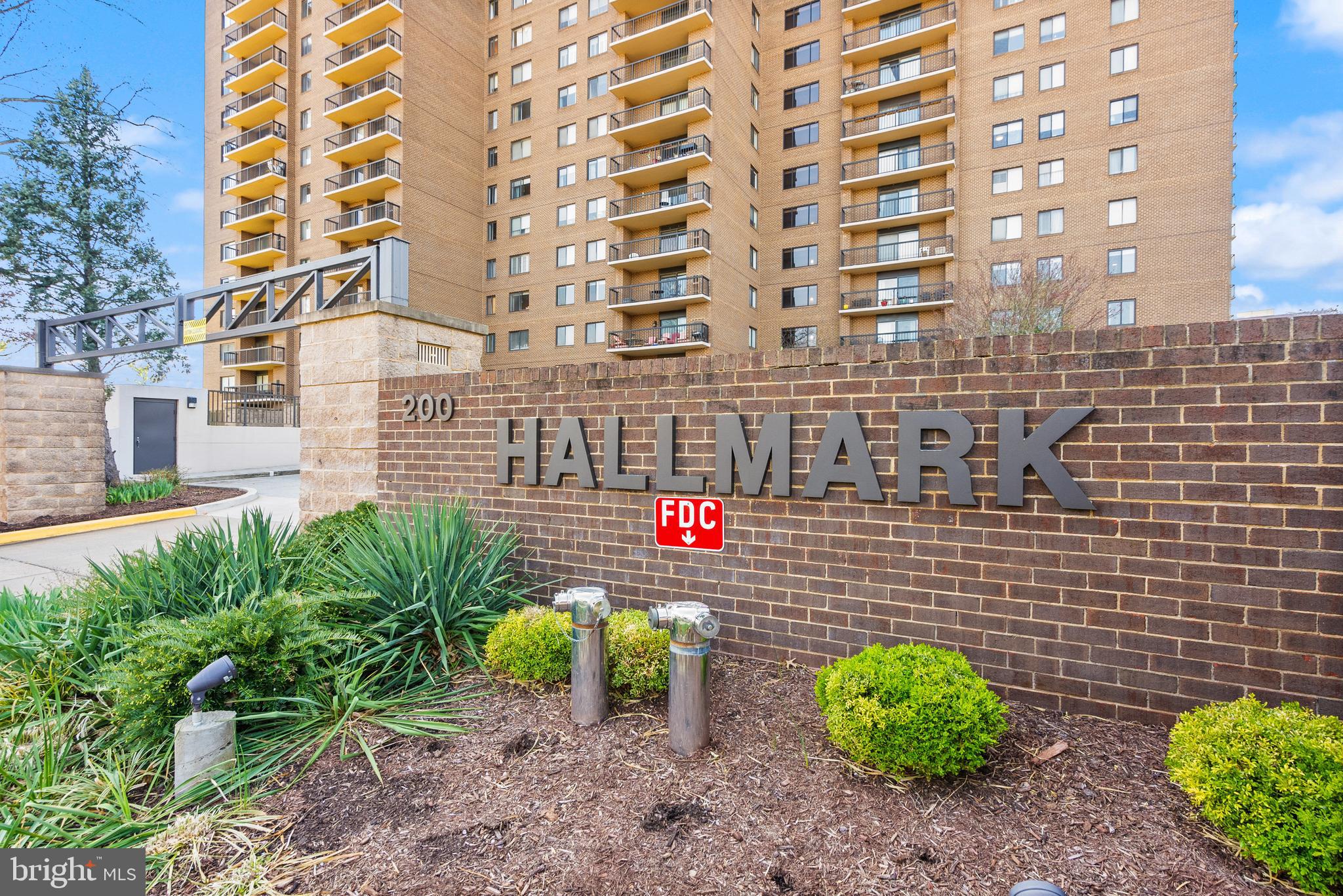 200 N PICKETT STREET N 1515