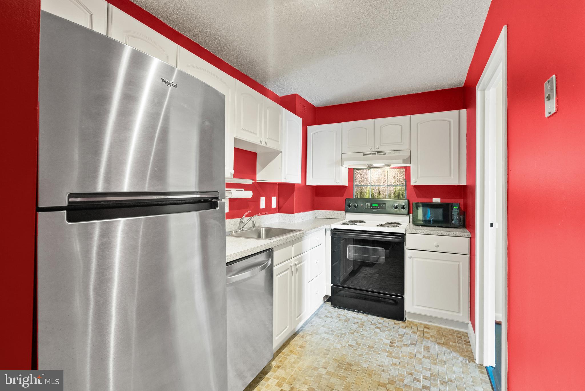 200 N PICKETT STREET N 1515