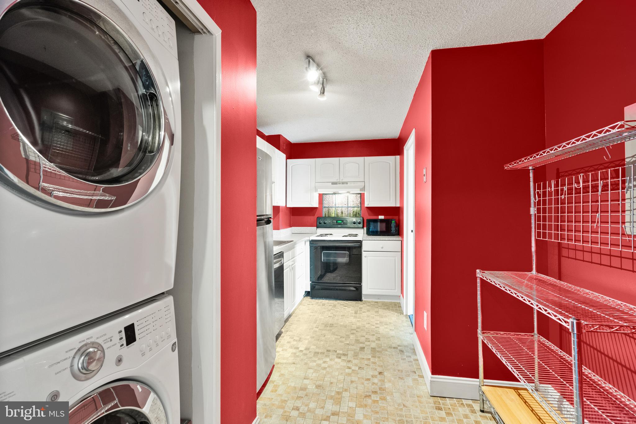 200 N PICKETT STREET N 1515