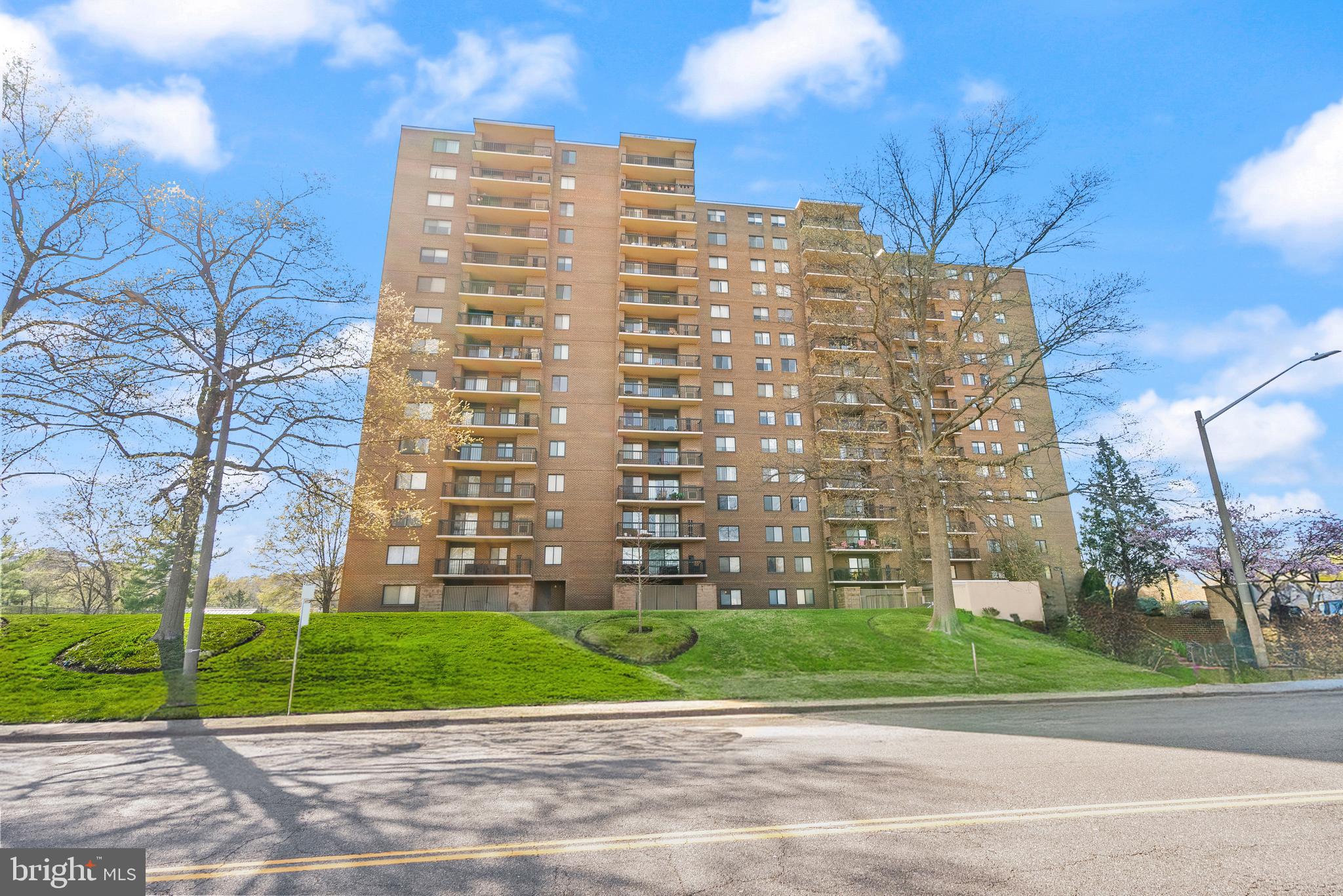 200 N PICKETT STREET N 1515