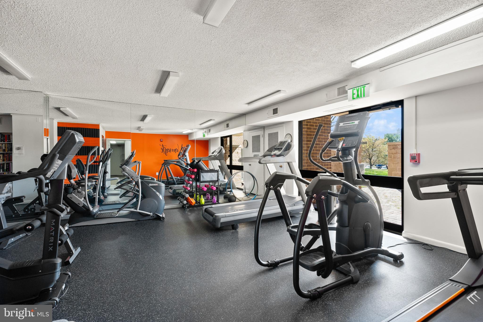 200 N PICKETT STREET N 1515