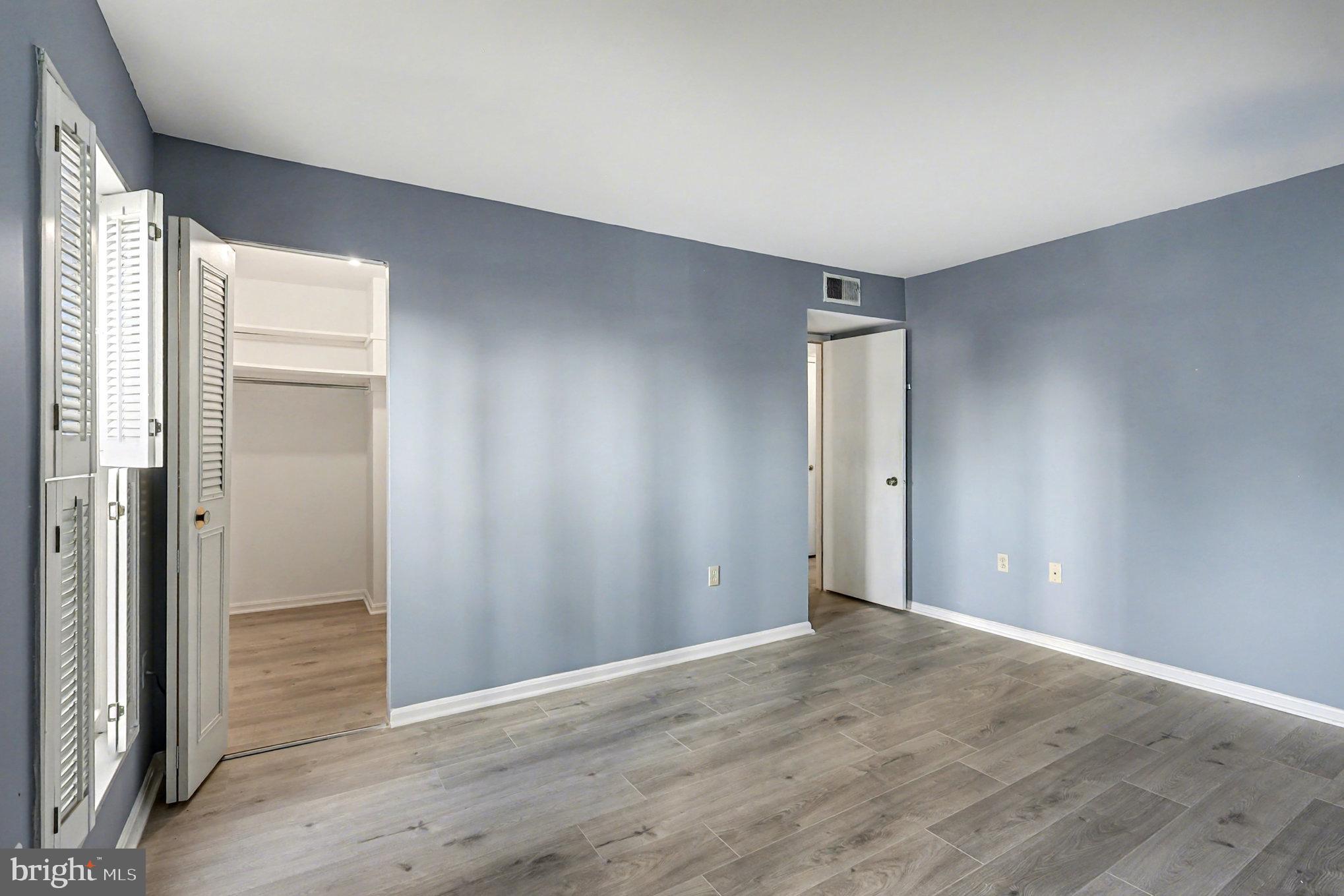 29 CANTERBURY SQUARE 201