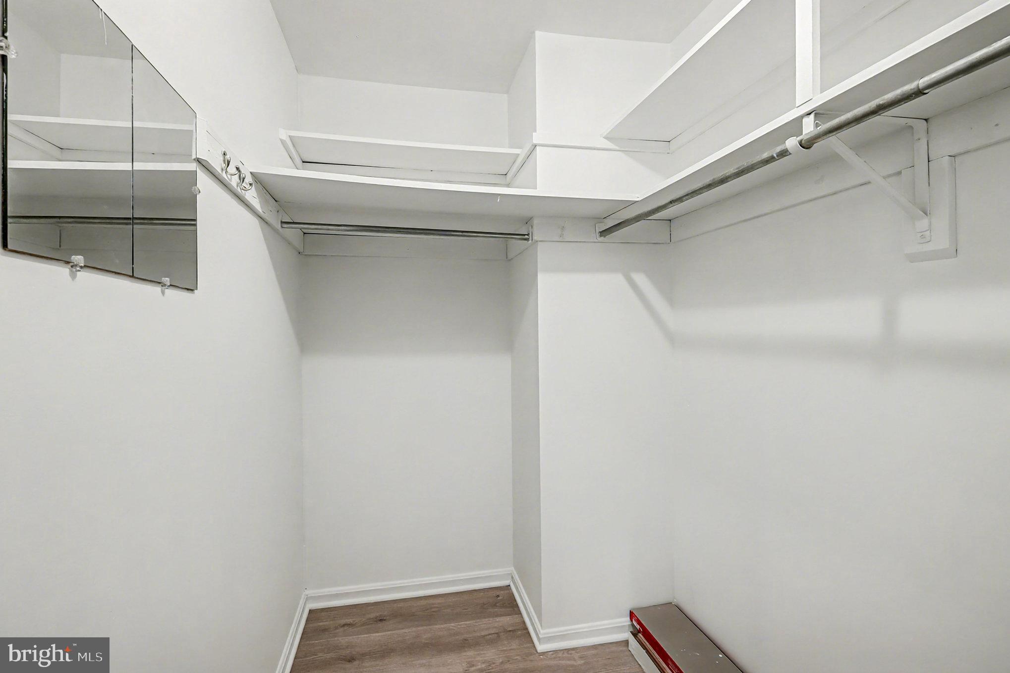 29 CANTERBURY SQUARE 201