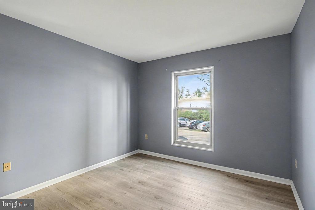 29 CANTERBURY SQUARE 201