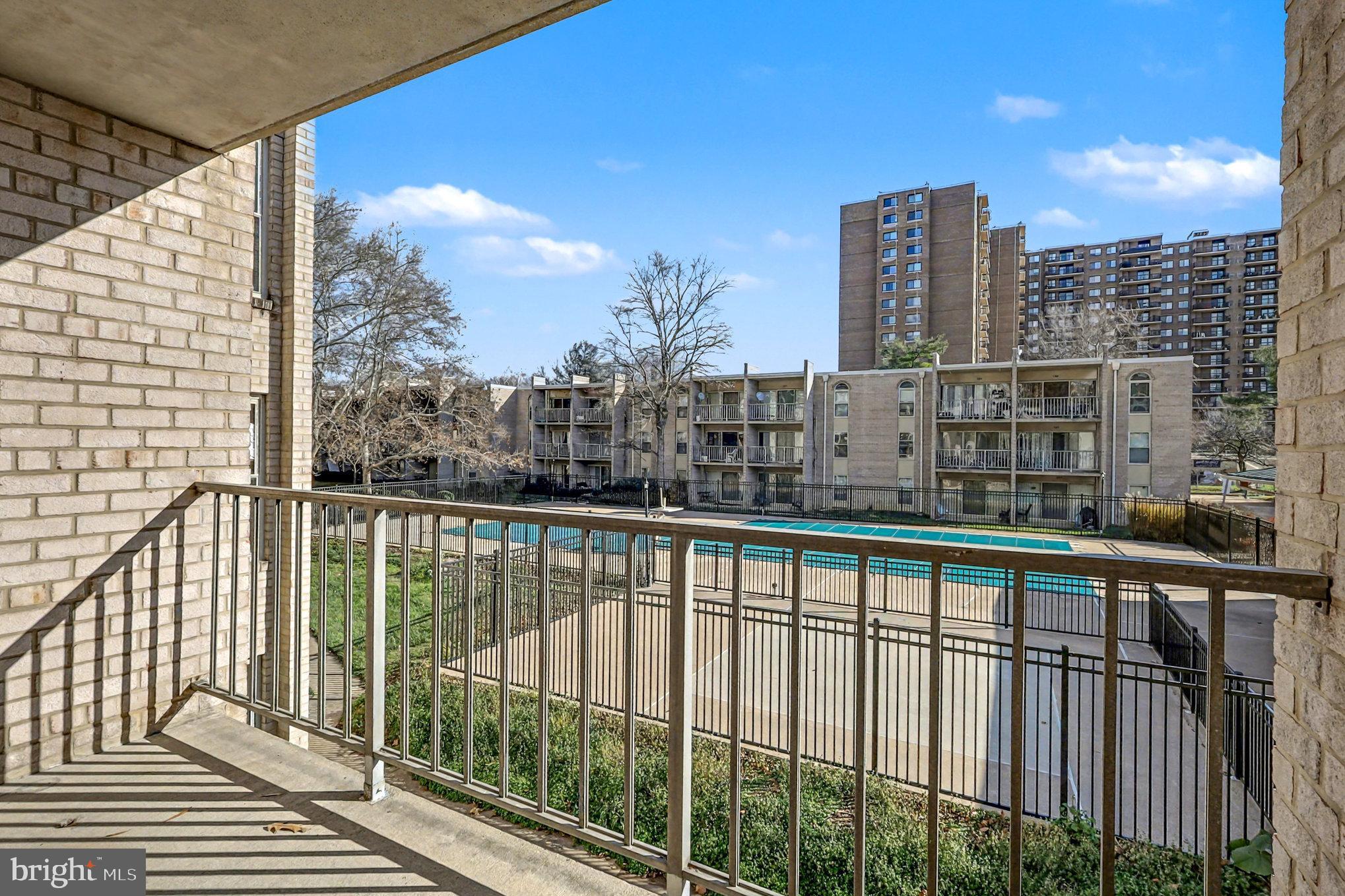 29 CANTERBURY SQUARE 201