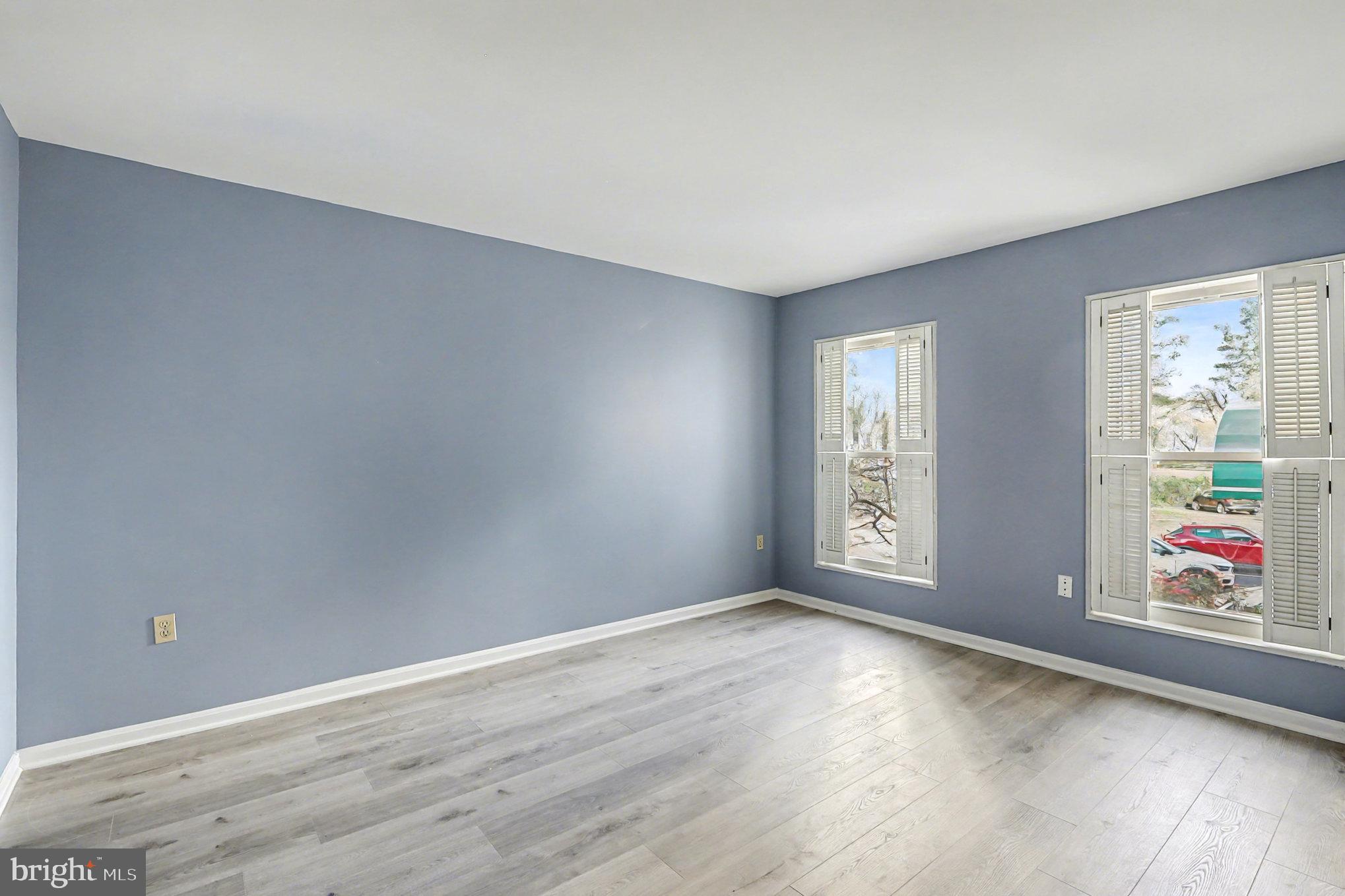 29 CANTERBURY SQUARE 201