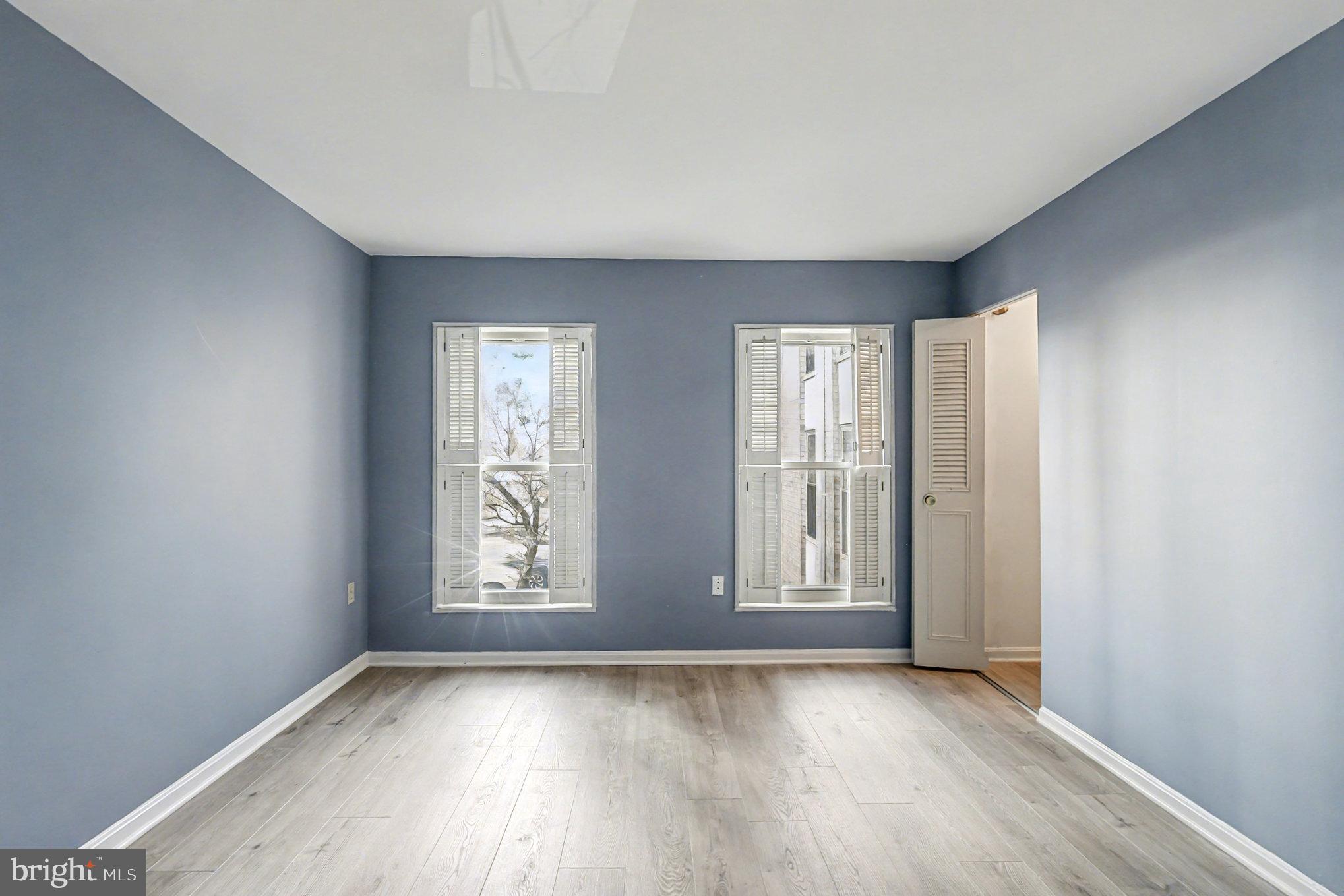 29 CANTERBURY SQUARE 201