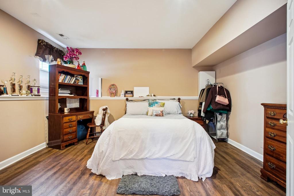 7234 RITA GRAY LOOP