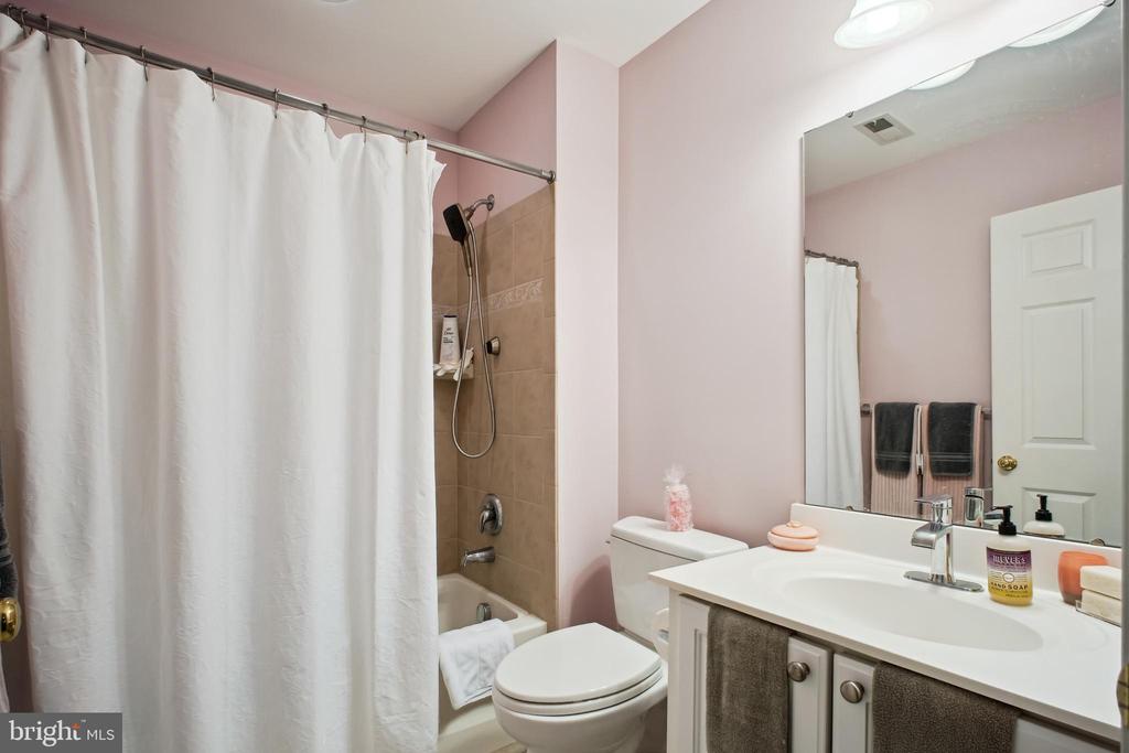 7234 RITA GRAY LOOP