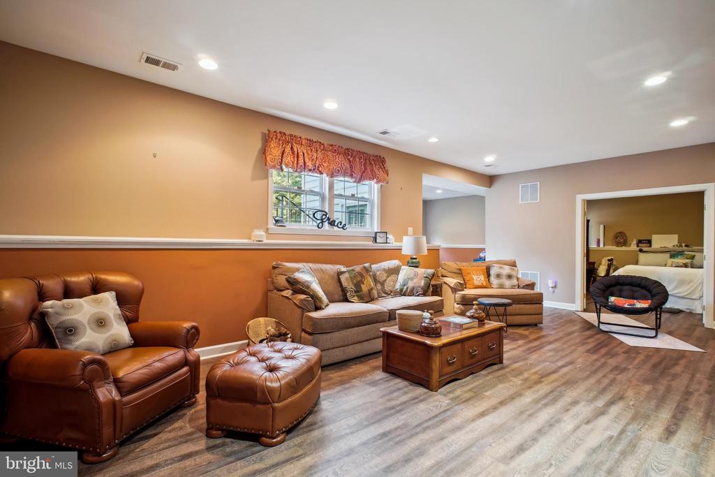 7234 RITA GRAY LOOP