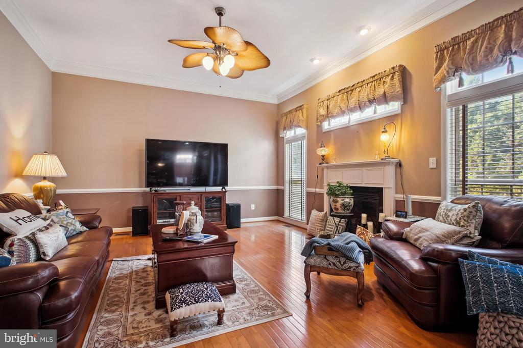 7234 RITA GRAY LOOP