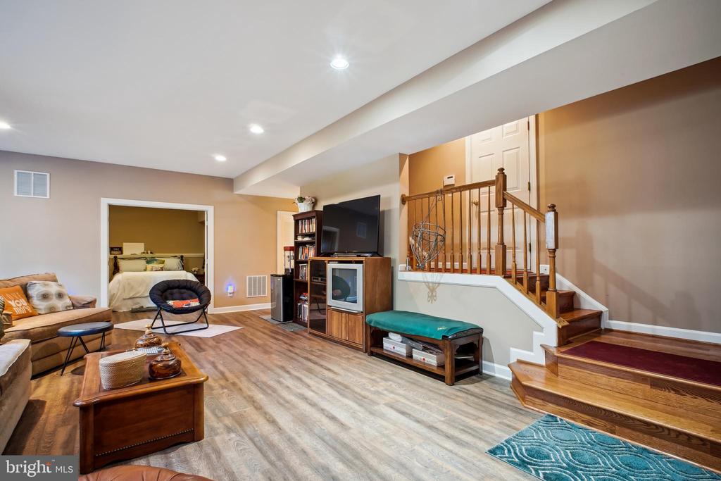 7234 RITA GRAY LOOP