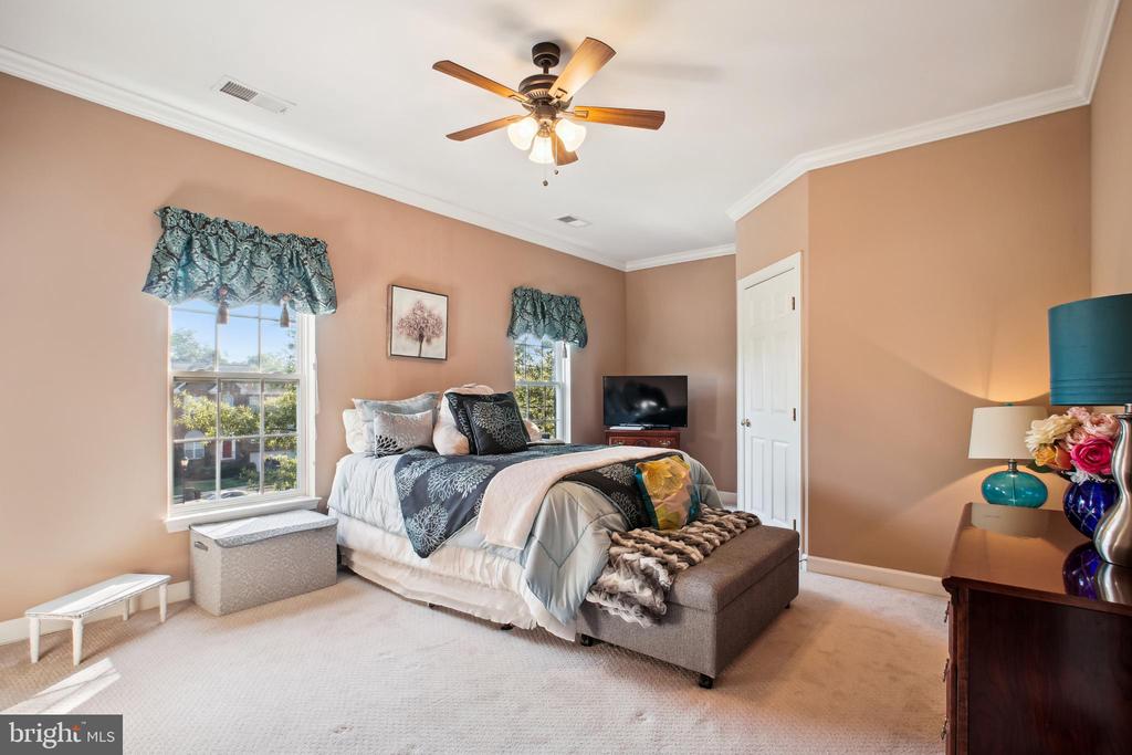 7234 RITA GRAY LOOP
