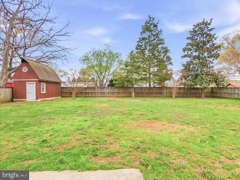 6404 INWOOD DRIVE