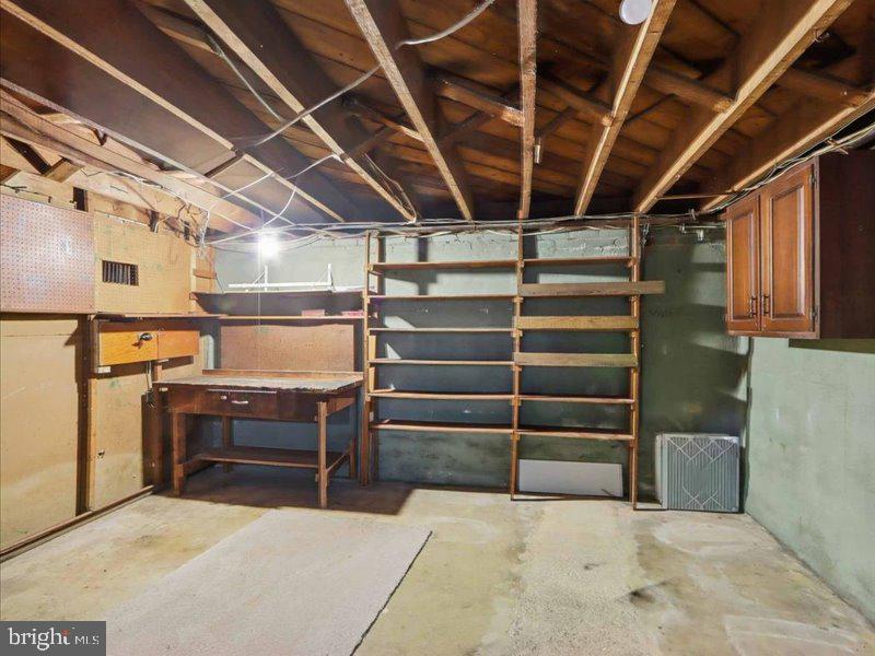 6404 INWOOD DRIVE