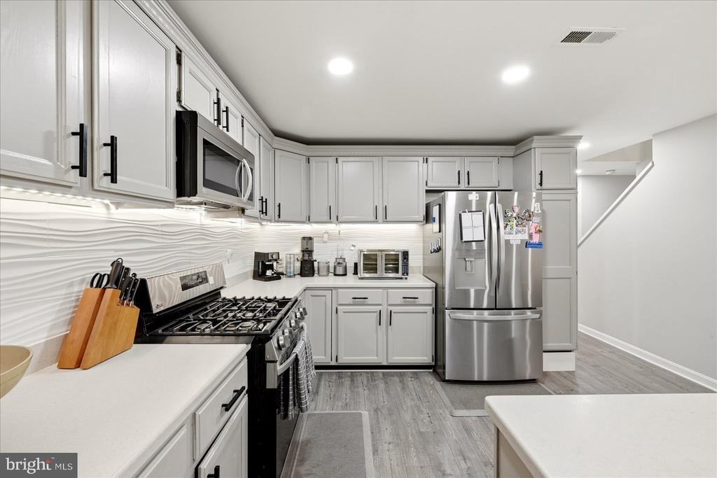 13118 HEARTHSIDE LANE
